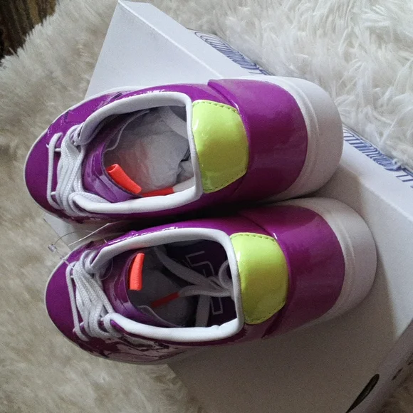 SALE!!!Adidas sleek snickers - Picture 3 of 12